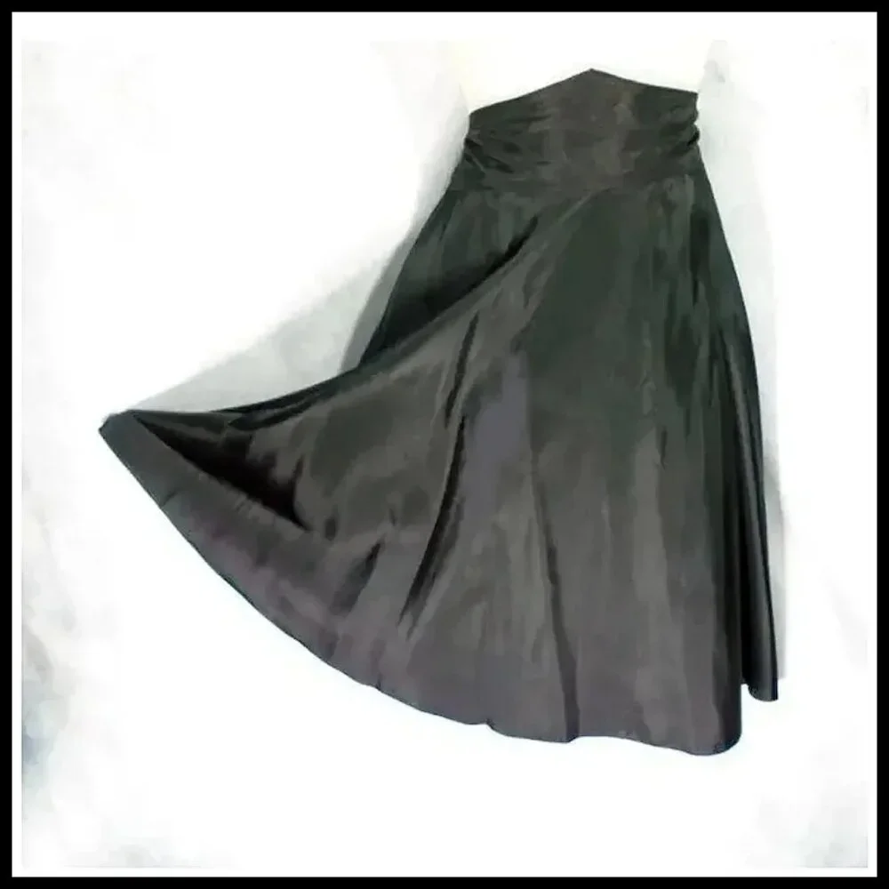 Vintage Black Taffeta Skirt Fit & Flare, High Wide Waist for Swing Dancing - 40s - Picture 7 of 14